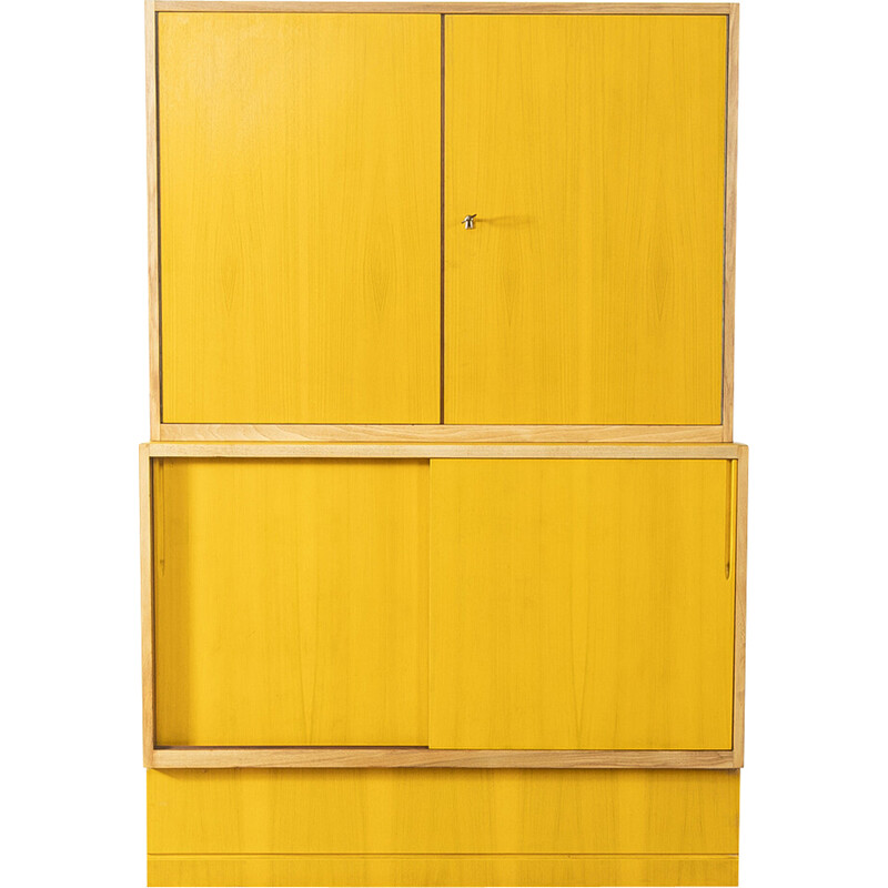 Armoire vintage en noyer blanchi et teinté jaune, Allemagne 1950