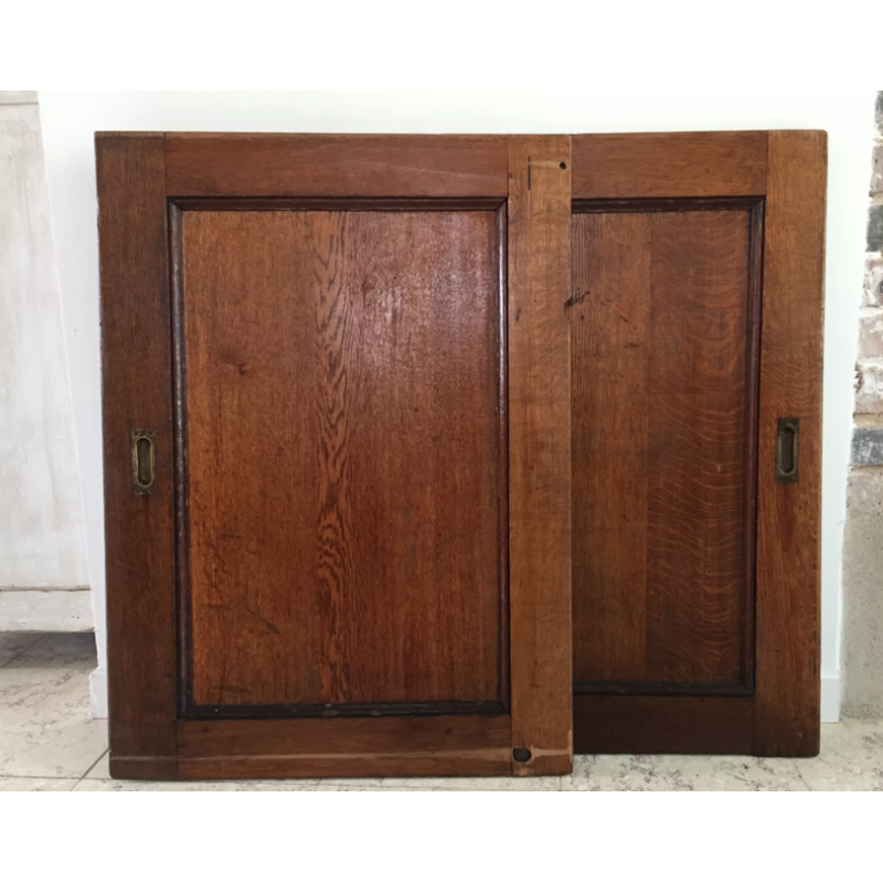 Paire de portes coulissantes vintage en chêne et laiton