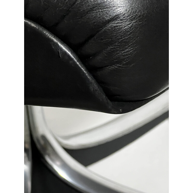 Vintage P126 leather armchair by Osvaldo Borsani for Tecno, 1966s