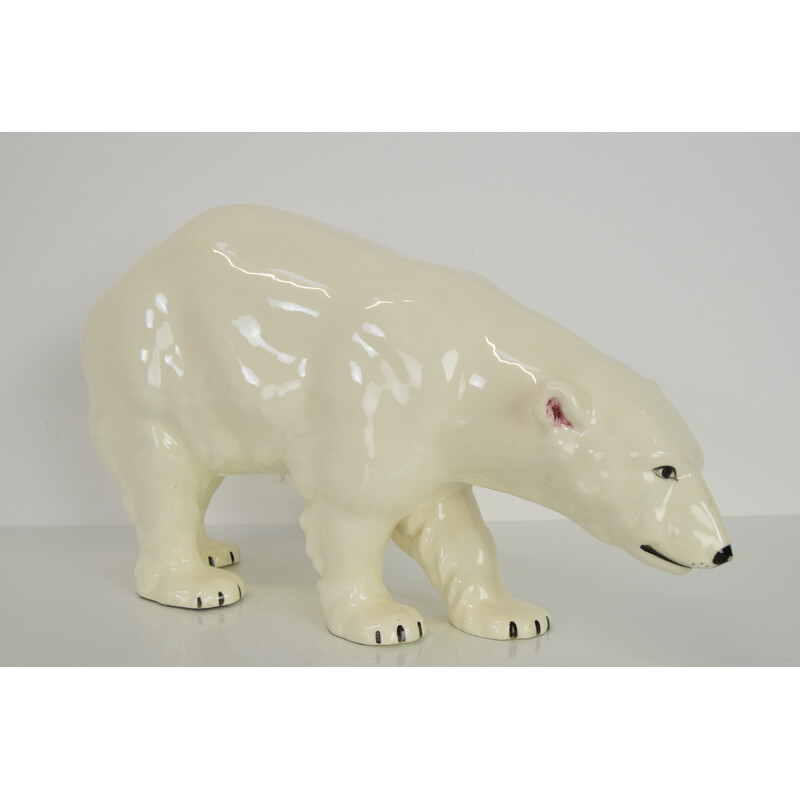 Scultura d'epoca di orso polare in porcellana per Royal Dux, Cecoslovacchia, 1925