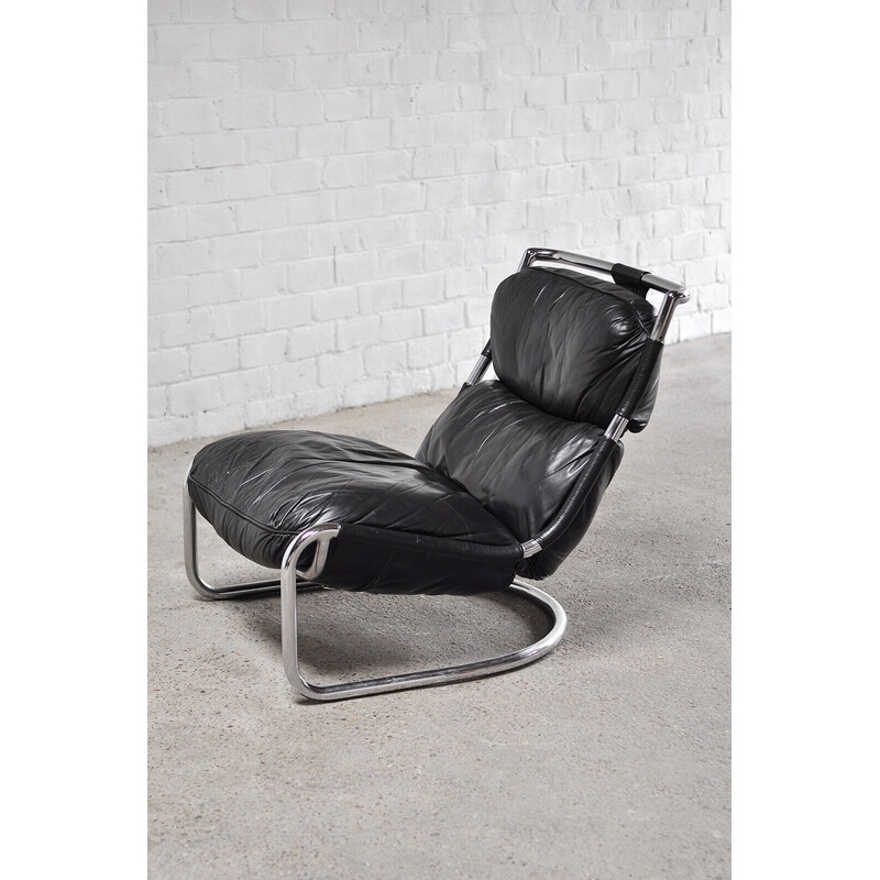 Vintage lounge chair in black leather and tubular steel, Italy 1970s