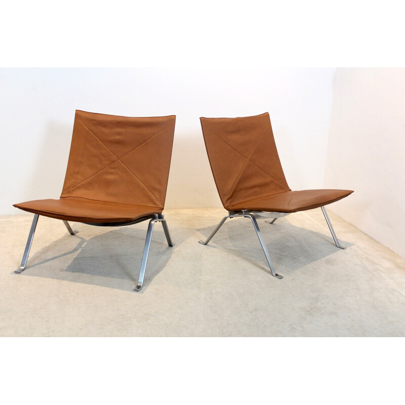 Pair of vintage Pk22 chairs in cognac leather by Poul Kjærholm for E. Kold Christensen, Denmark 1950s