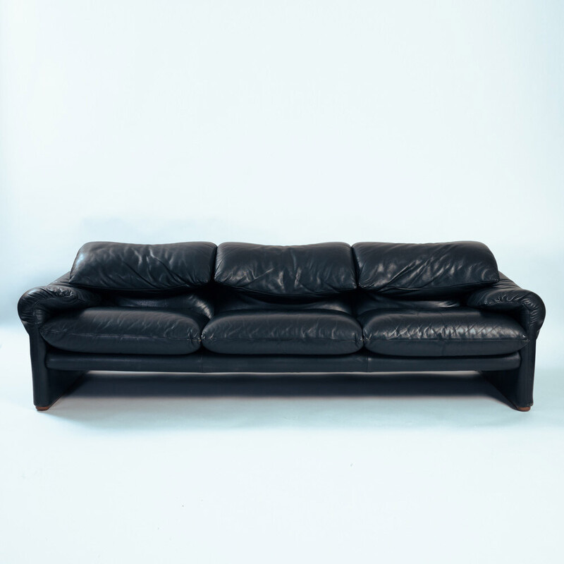 Vintage Italian black leather Maralunga sofa by Vico Magistretti for Cassina