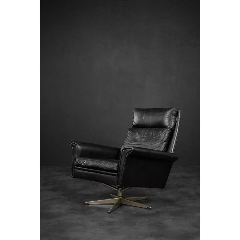 Vintage black leather swivel armchair by Georg Thams, Denmark 1960s