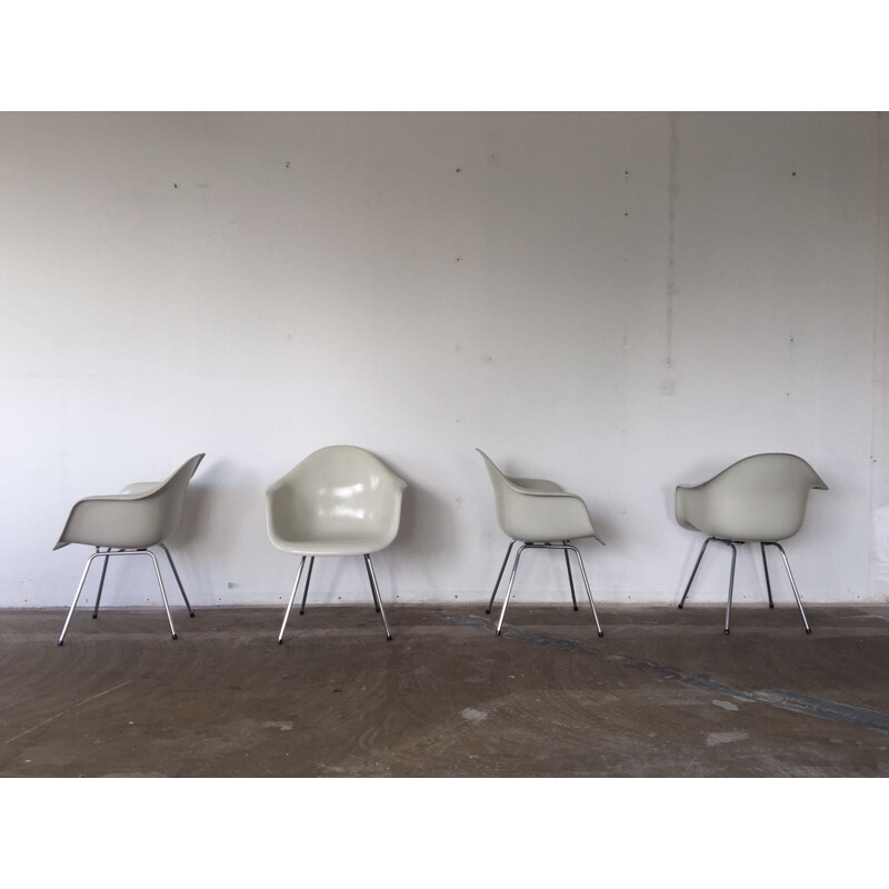 Herman Miller Dax Fiberglass chairs With 4-Leg Base by Charles and Ray Eames - 1980s