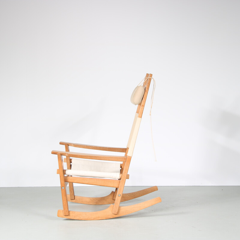 Vintage "Keyhole" rocking chair by Hans J. Wegner for Getama, Denmark 1960s