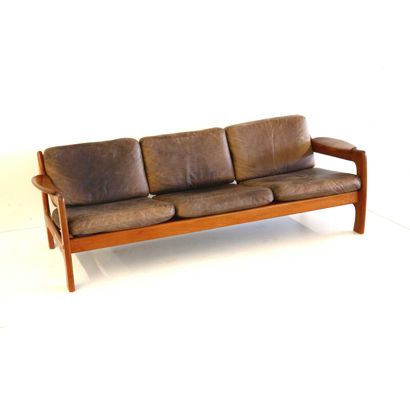 Teca vintage e sofá de couro, década de 1960