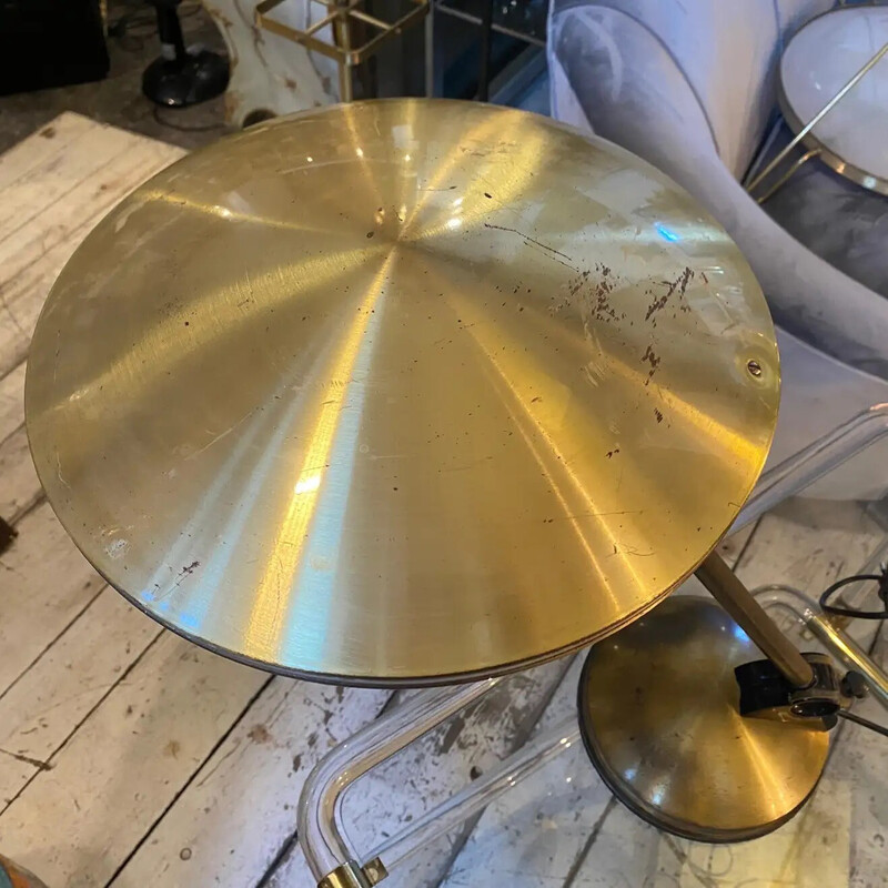 Lámpara de escritorio italiana vintage Space Age de metal dorado, años 70