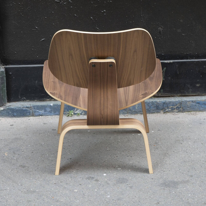 Vintage Lcw chair in walnut by Charles and Ray Eames for Herman Miller