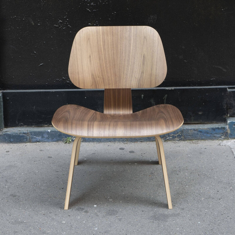Vintage Lcw chair in walnut by Charles and Ray Eames for Herman Miller