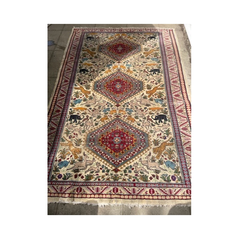 Vintage Persian animal motif print rug, 1920-1940s