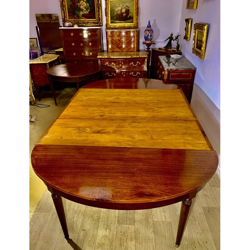 Vintage mahogany oval table with 3 extensions