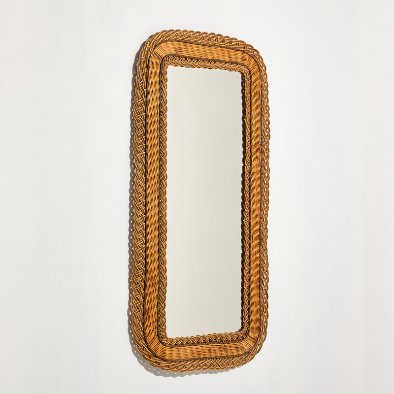 Specchio vintage con cornice in vimini