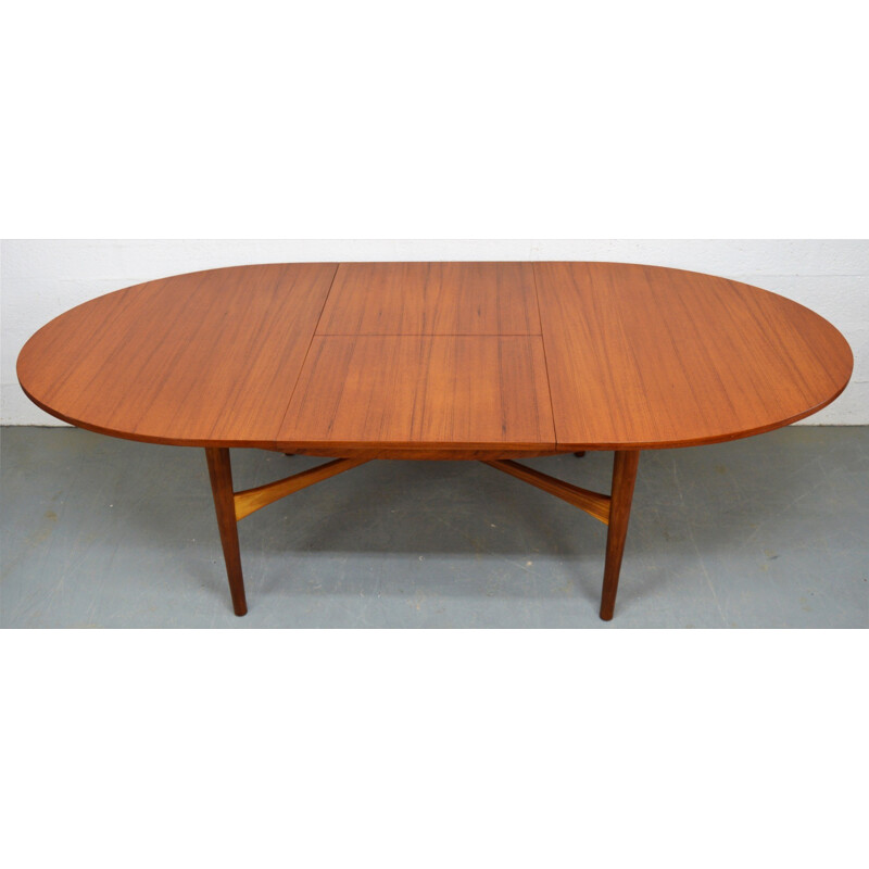 Mid-century teak extendable oval dining table by Beithcraft - 1960s