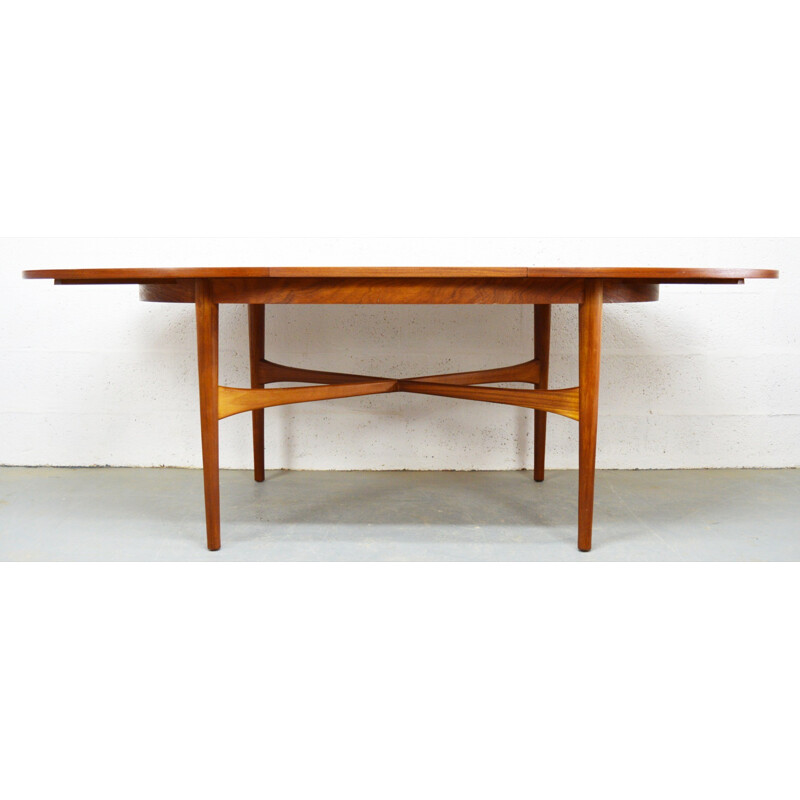 Mid-century teak extendable oval dining table by Beithcraft - 1960s