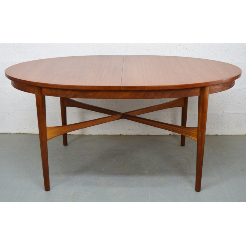 Mid-century teak extendable oval dining table by Beithcraft - 1960s