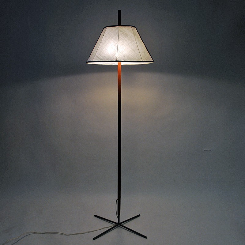 Lámpara de pie vintage mod G35 en teca y hierro de Hans-Agne Jakobsson para Markaryd, Suecia Años 60