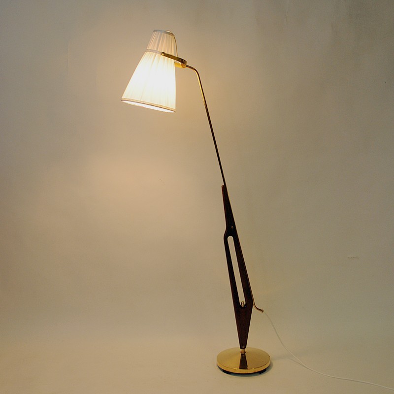 Zweedse vintage vloerlamp van messing en teakhout van Hans Bergström voor Asea, jaren 1950