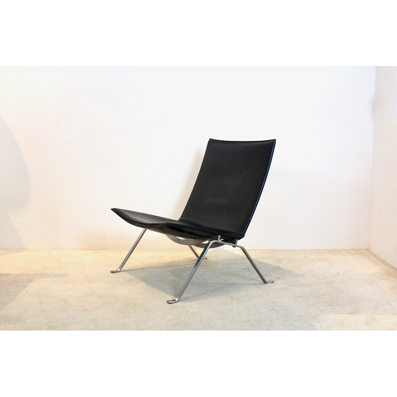 Vintage black leather Pk22 armchair by Poul Kjærholm for Fritz Hansen, Denmark 1993