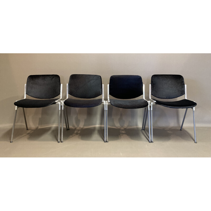 Set of 6 vintage chairs by Giancarlo Piretti for Castelli, 1960