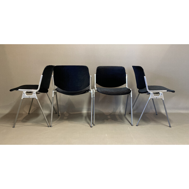 Set of 6 vintage chairs by Giancarlo Piretti for Castelli, 1960