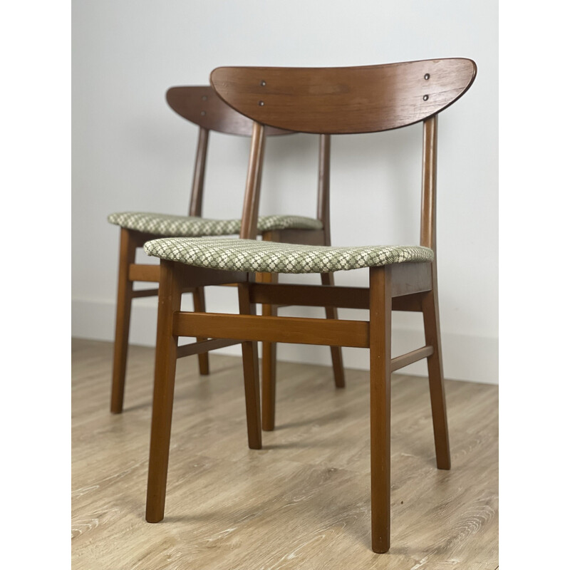 Conjunto de 4 cadeiras de teca Farstrup 210 vintage com assento em tecido