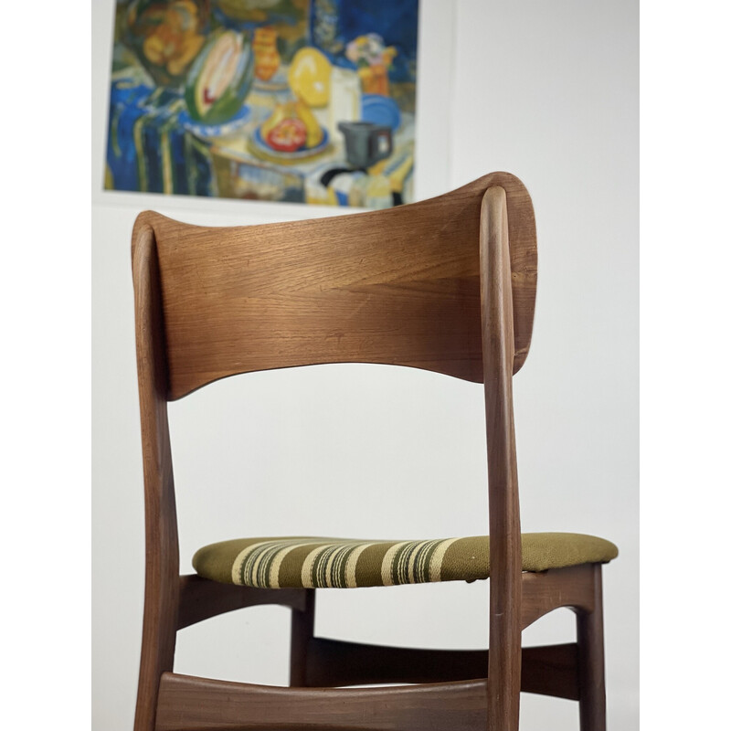 Juego de 4 sillas vintage escandinavas de teca y tela