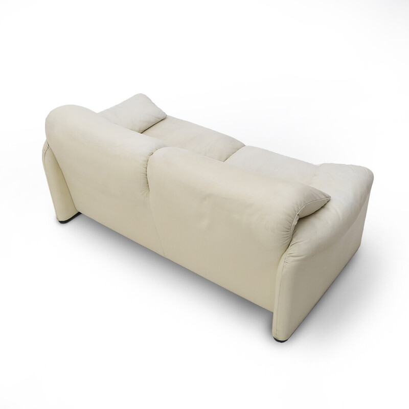 Vintage "Maralunga" sofa in white leather by Vico Magistretti for Cassina, 1970s