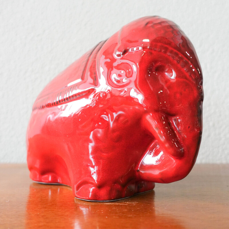 Elefante de cerâmica de vidro vermelho vintage, década de 1960