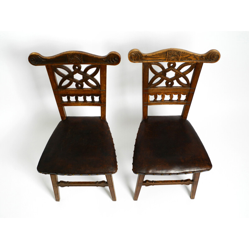 Pareja de sillas Art Nouveau de época en madera de roble y cuero, 1900