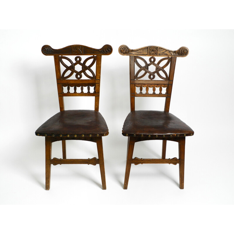 Pareja de sillas Art Nouveau de época en madera de roble y cuero, 1900