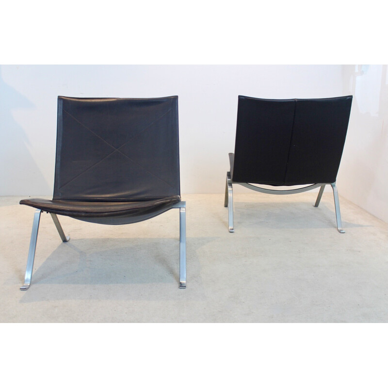 Pareja de sillones vintage Pk22 de cuero marrón de Poul Kjærholm para Fritz Hansen, Dinamarca años 80