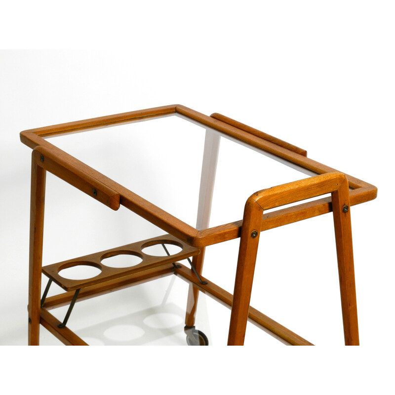 Italiaanse mid century bar trolley in eikenhout en glazen schappen