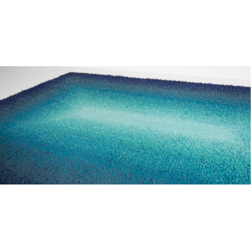 Vintage rug in gradient blue - 1970s