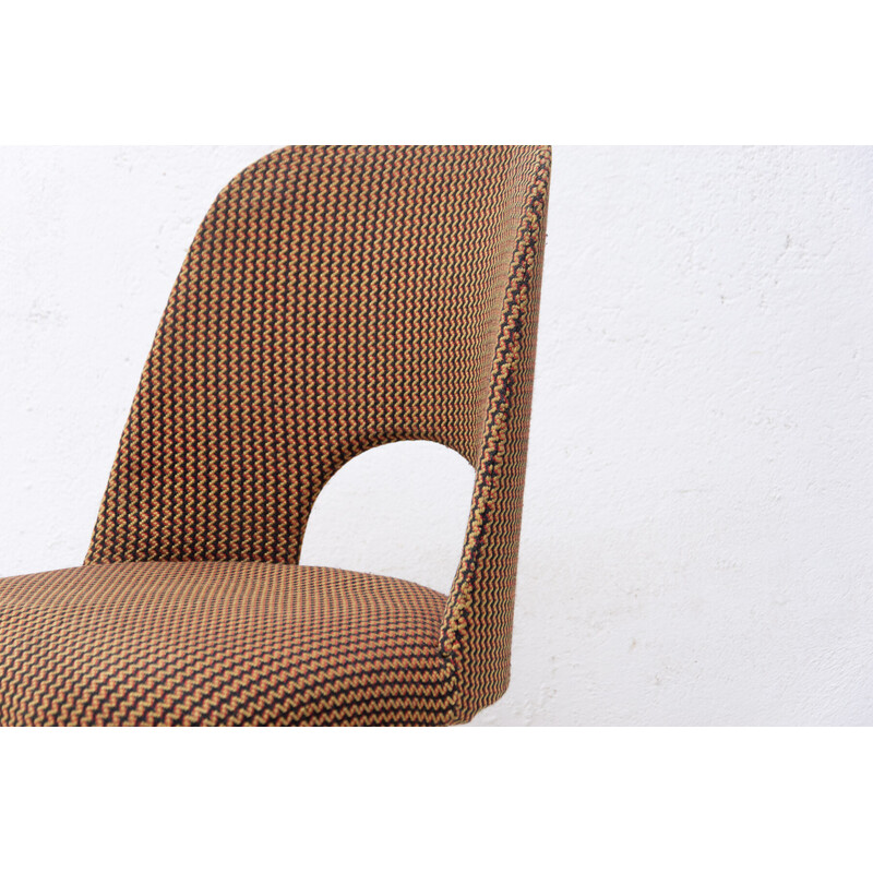 Pareja de sillas de comedor de mediados de siglo de Radomír Hofman, años 60
