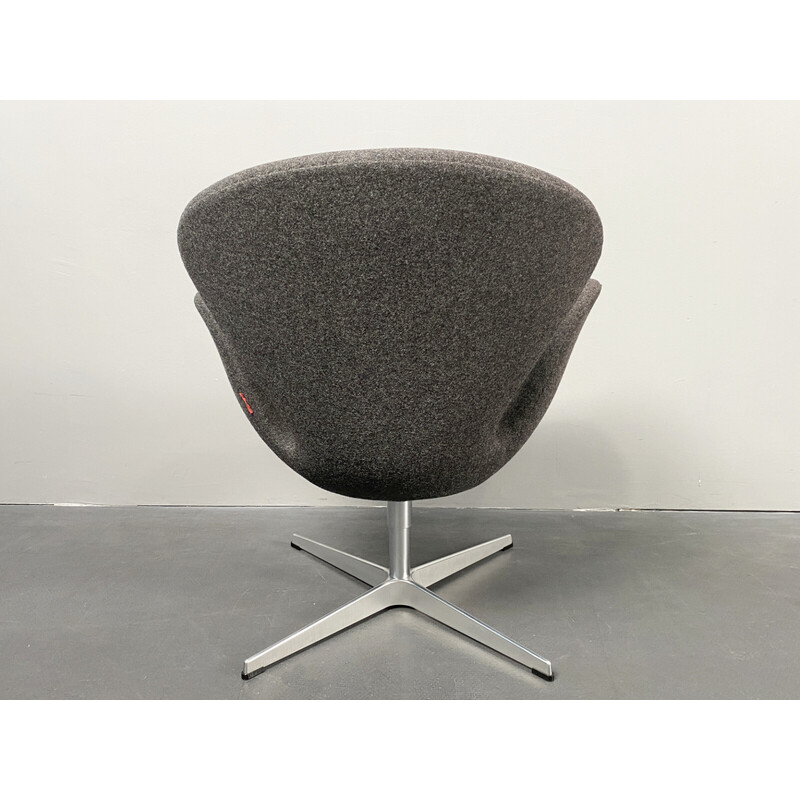 Poltrona girevole Swan vintage di Arne Jacobsen per Fritz Hansen, Danimarca 2008