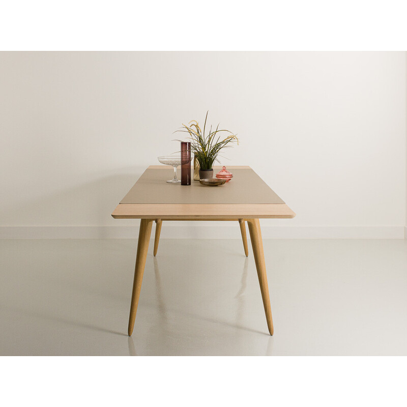 Vintage extendable table with solid oakwood base and Fenix cover