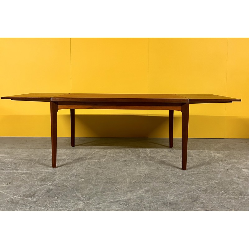 Danish vintage teak extendable dining table by Henning Kjearnulf for Vejle Mobelfabrik, 1960s