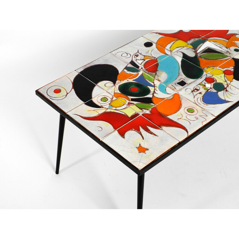 Mid century Italiaanse ijzeren salontafel met betegeld blad en abstract motief