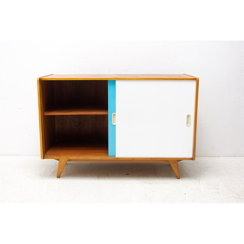 Credenza di metà secolo U-452 con ante scorrevoli di Jiří Jiroutek, Cecoslovacchia 1960