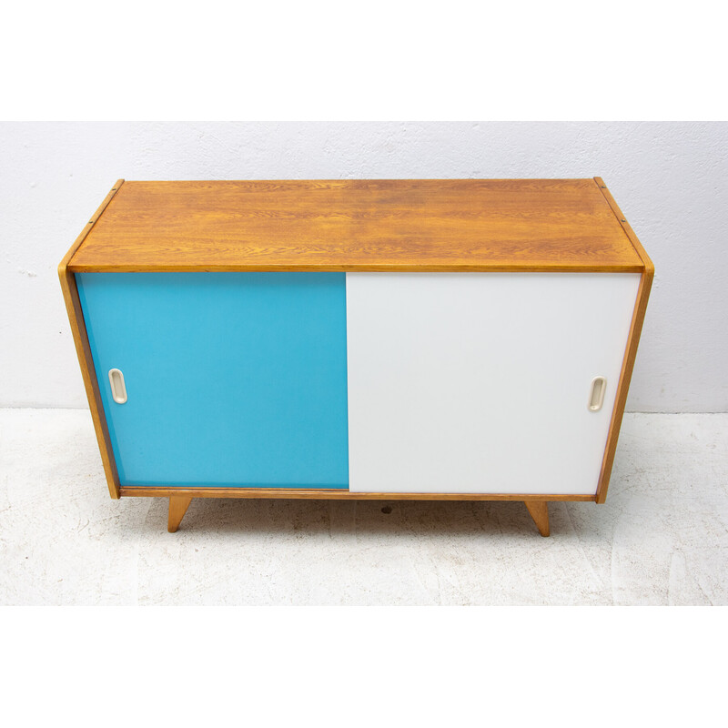 Credenza di metà secolo U-452 con ante scorrevoli di Jiří Jiroutek, Cecoslovacchia 1960