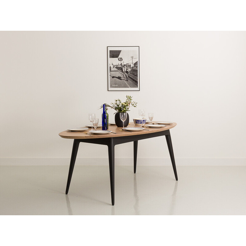 Vintage solid walnut extensible table on solid beech wood base painted in black