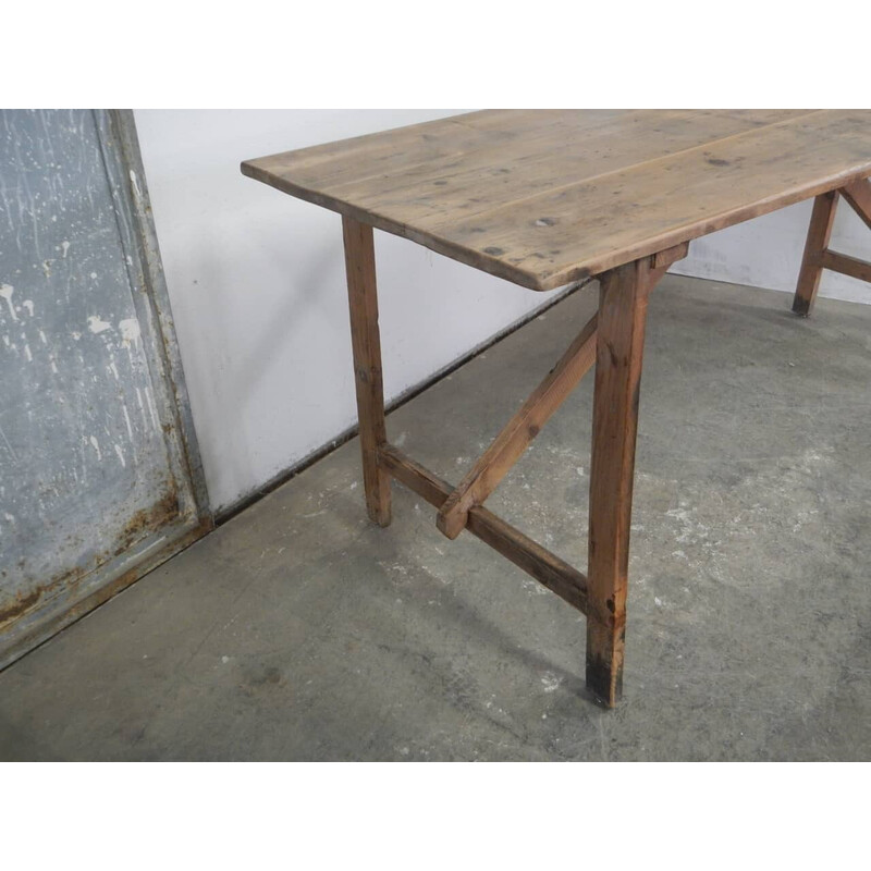 Table vintage en bois avec tiroir