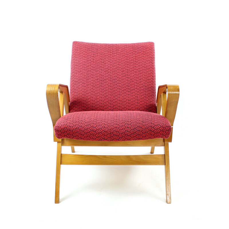 Mid century fauteuil in roze stof en eikenhout van Tatra, Tsjecho-Slowakije 1960