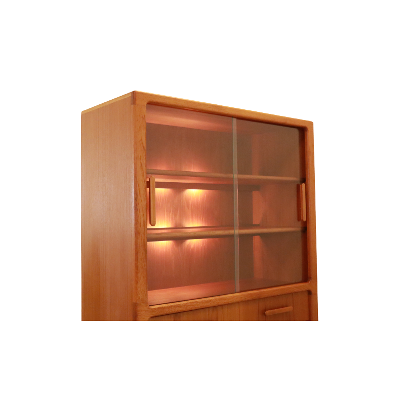 Danish vintage display cabinet with lighting 'Hyldhofte' by Dyrlund