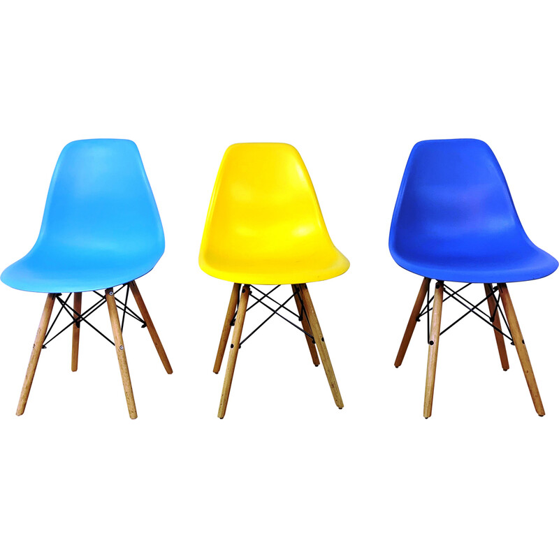 Set van 3 vintage gebeitste plastic stoelen