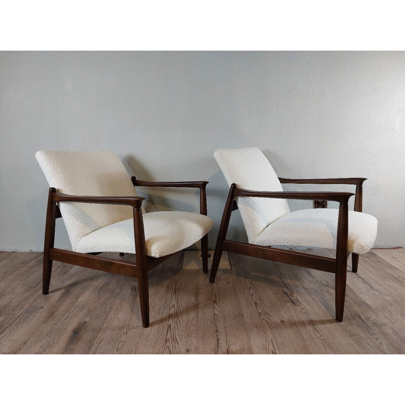 Paar vintage lusvormige stoffen fauteuils van Edmund Homa, 1960