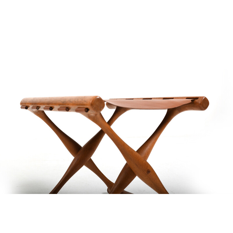 Vintage oakwood Guldhøj folding stool model Ph-41 by Poul Hundevad, Denmark 1960s