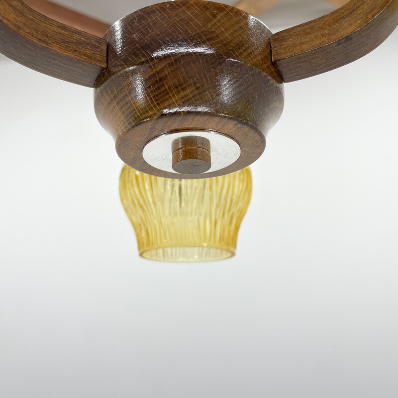 Lampadario di metà secolo in legno e vetro di Dřevo Humpolec, Cecoslovacchia 1960