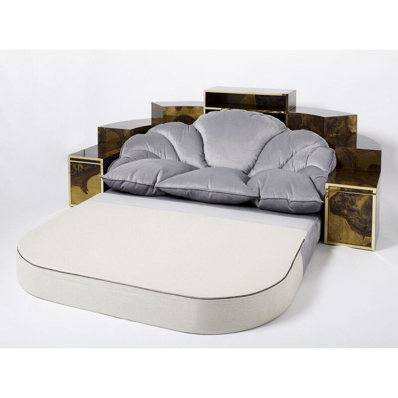 Canapé lit vintage en laiton oxydé et velours par Isabelle et Richard Faure pour Maison Honoré, 1970